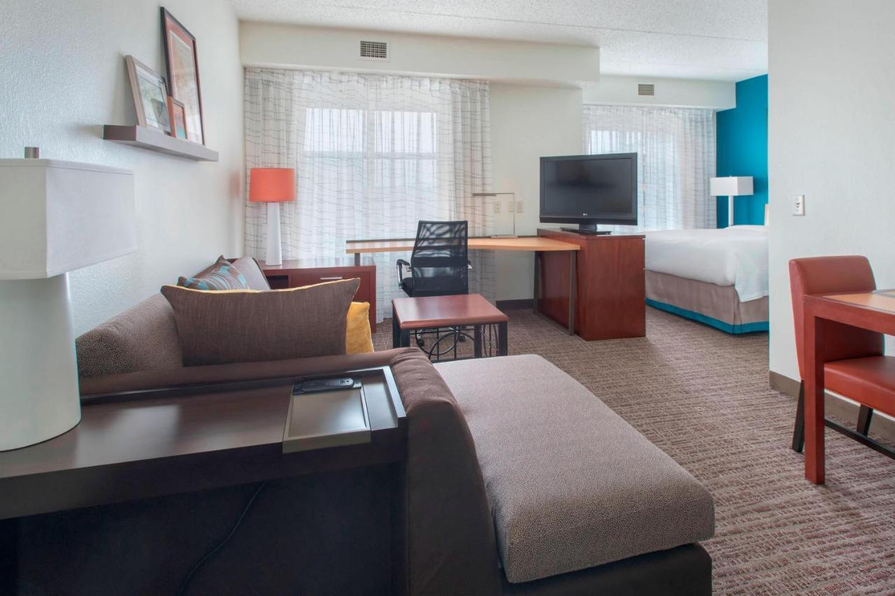 Hotel By Marriott Newark Elizabeth/liberty International Airport Elizabeth