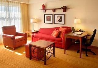 By Marriott Newark Elizabeth/liberty International Airport Hotel Elizabeth